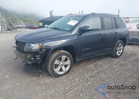 2015 Jeep Compass Latitude z USA, uszkodzony, nr VIN 1C4NJDEB2FD208063